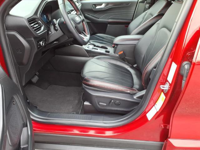2025 Ford Escape ST-Line Elite