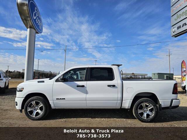 2025 Ram 1500 Tradesman Crew Cab 4x4 5'7" Box