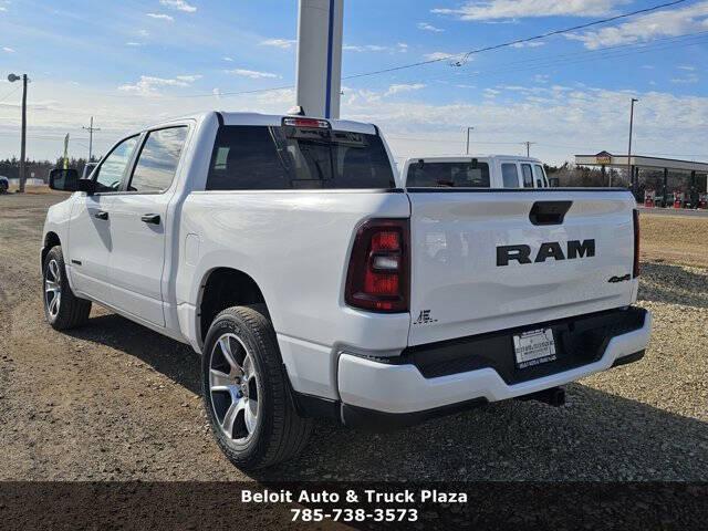 2025 Ram 1500 Tradesman Crew Cab 4x4 5'7" Box