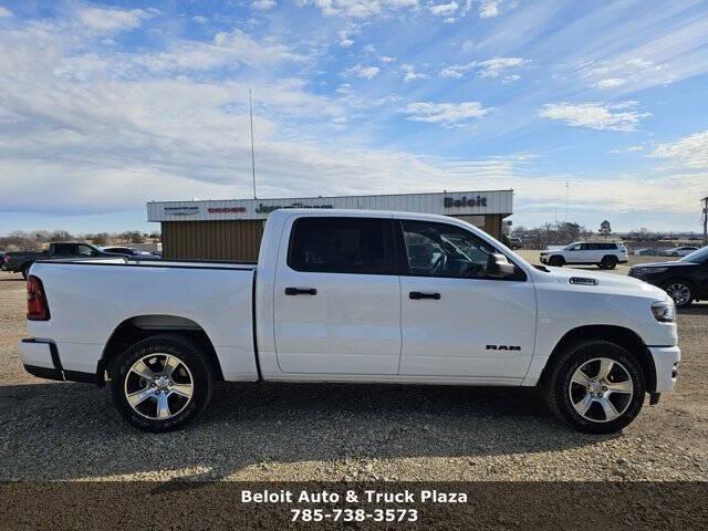 2025 Ram 1500 Tradesman Crew Cab 4x4 5'7" Box