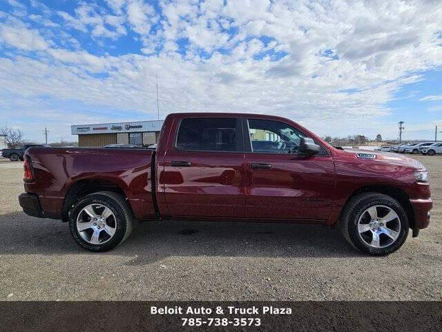 2025 Ram 1500 Tradesman Crew Cab 4x4 5'7" Box