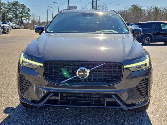 2023 Volvo XC60 B5 Plus Dark Theme