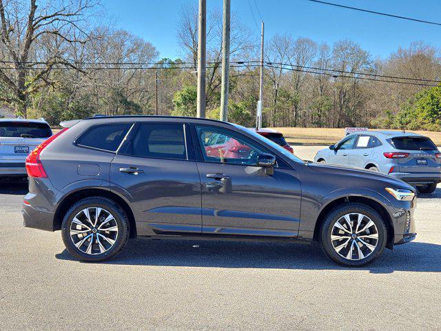 2023 Volvo XC60 B5 Plus Dark Theme