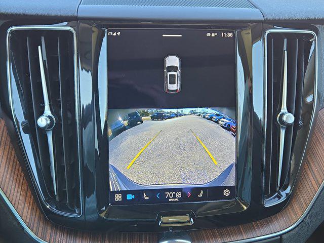 2023 Volvo XC60 B5 Plus Dark Theme