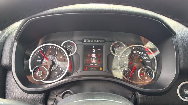 2025 Ram 1500 Big Horn Crew Cab 4x4 5'7" Box