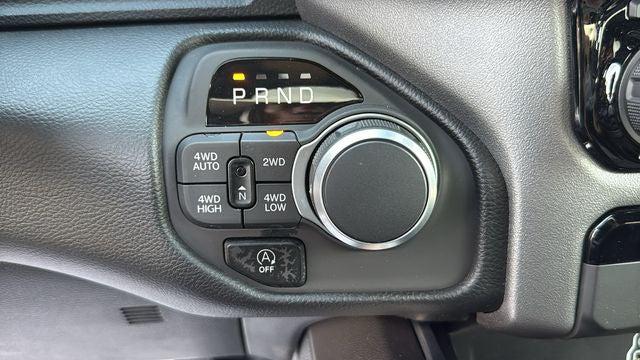 2025 Ram 1500 Big Horn Crew Cab 4x4 5'7" Box