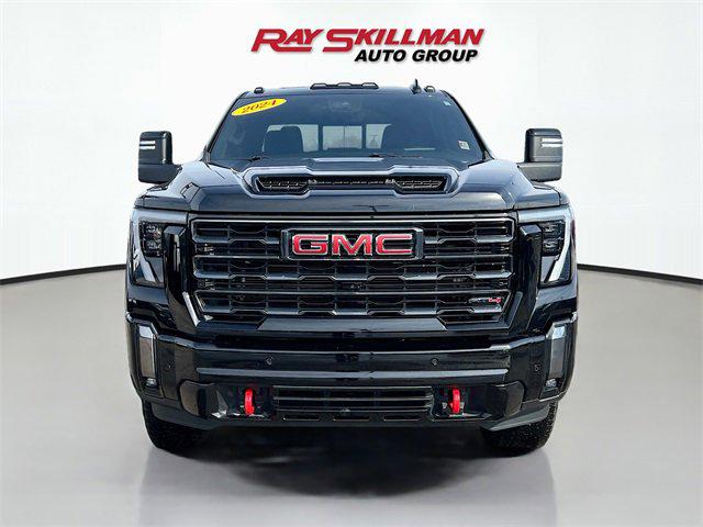 2024 GMC Sierra 2500HD 4WD Crew Cab Standard Bed AT4