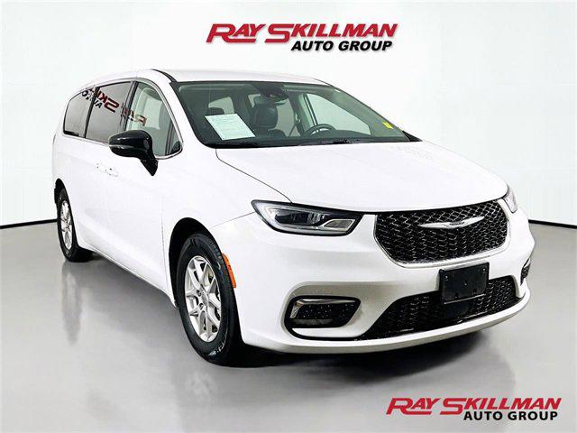 2024 Chrysler Pacifica Touring L for sale in Indianapolis, IN
