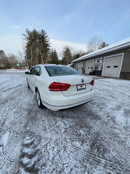 2015 Volkswagen Passat 1.8T SE