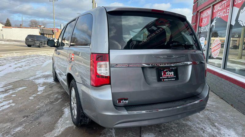 2015 Chrysler Town & Country Touring