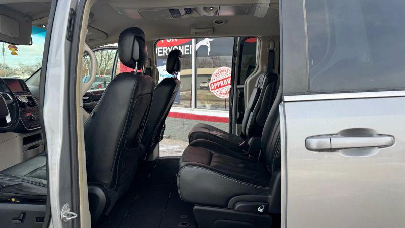 2015 Chrysler Town & Country Touring