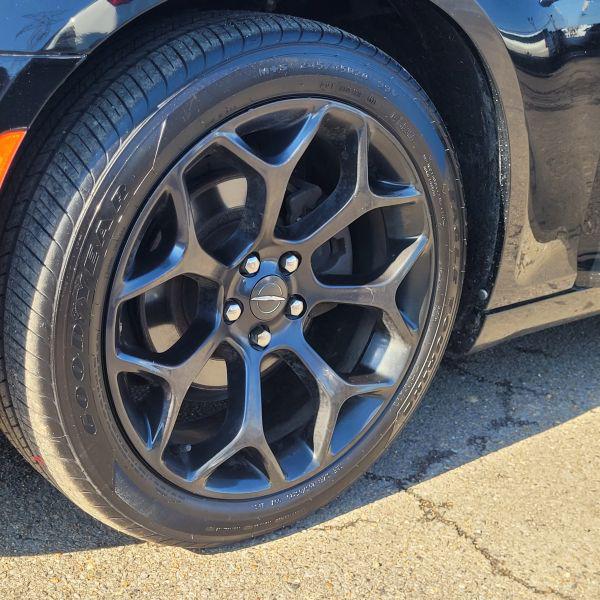 2019 Chrysler 300 Touring