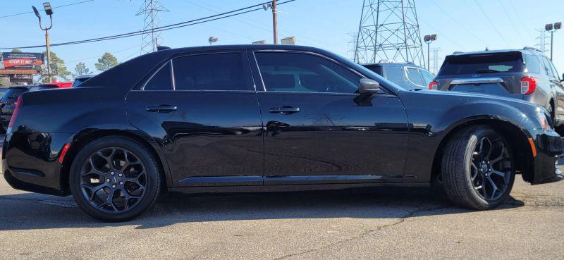 2019 Chrysler 300 Touring