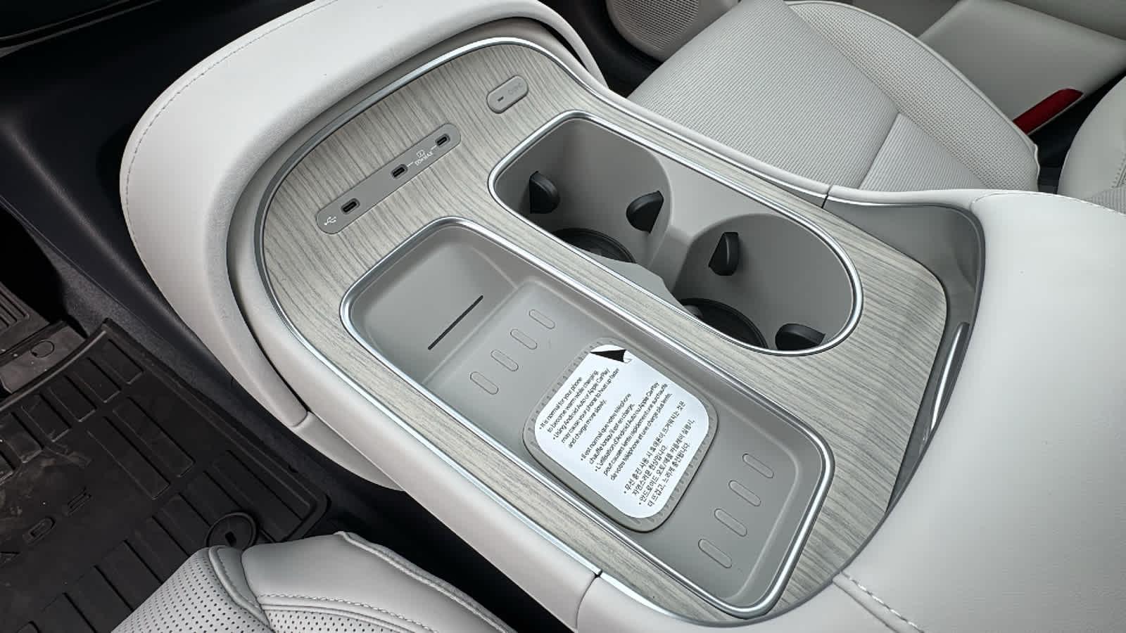 New 2026 Typhoon Silver Metallic Hyundai Calligraphy AWD image 43