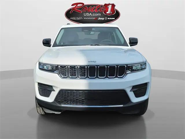 2023 Jeep Grand Cherokee Laredo X 4x4