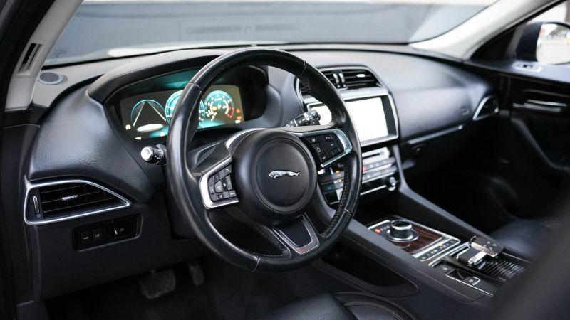 2018 Jaguar F-PACE 25t Prestige