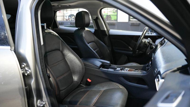 2018 Jaguar F-PACE 25t Prestige