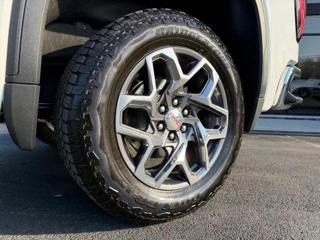 2026 GMC Sierra 1500 Crew Cab, Short Bed, SLT, 4WD