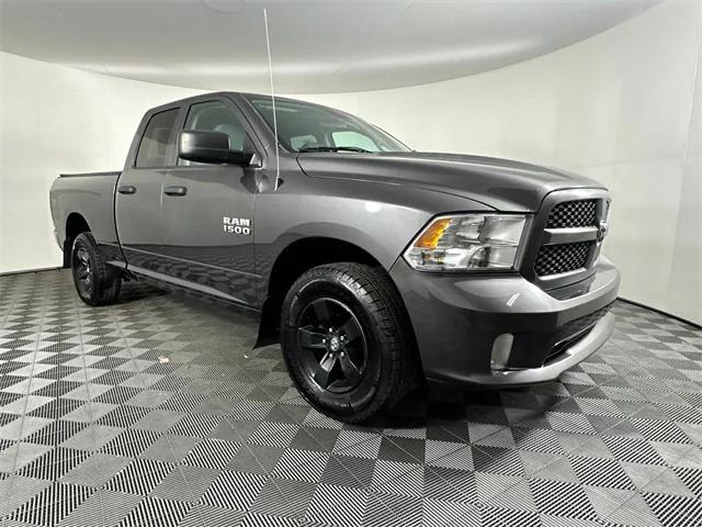 2017 RAM 1500 Express Quad Cab 4x4 64 Box