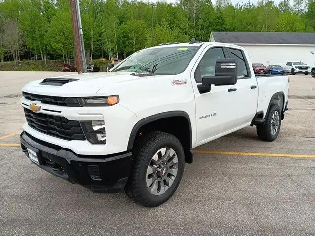 2026 Chevrolet Silverado 2500HD Double Cab, Standard Bed, Custom, 4WD
