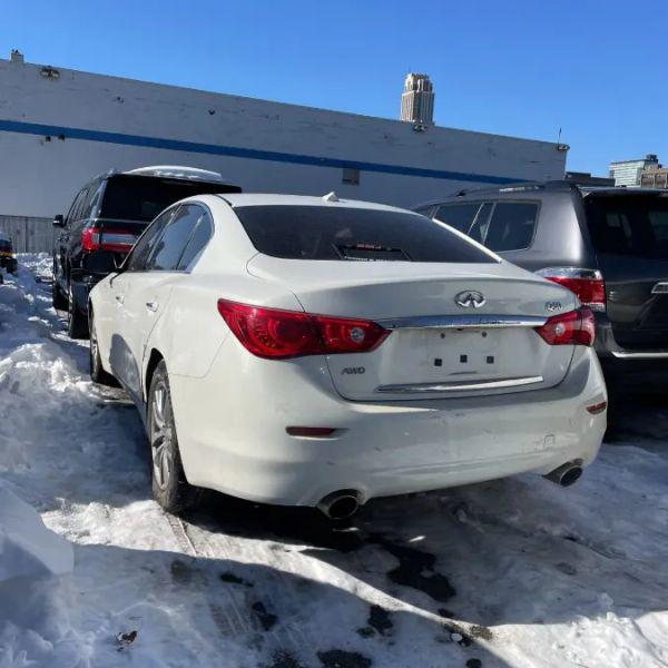 2015 INFINITI Q50 Premium