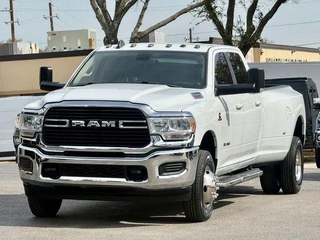 2020 Ram 3500 Big Horn Crew Cab 4x4 8' Box