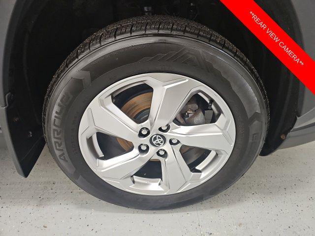 2021 Toyota RAV4 Limited - Photo 9