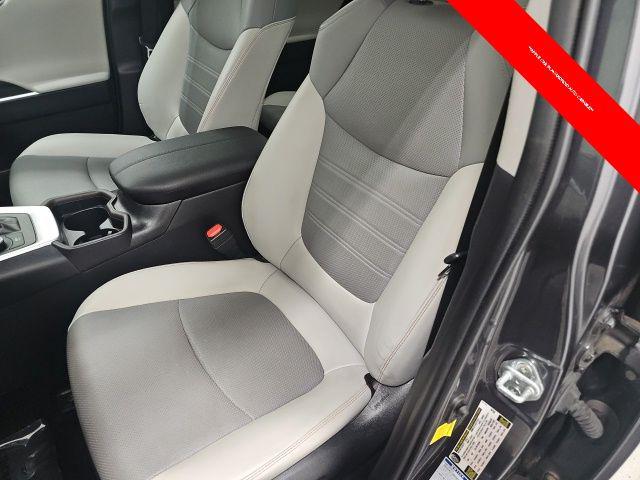 2021 Toyota RAV4 Limited - Photo 17