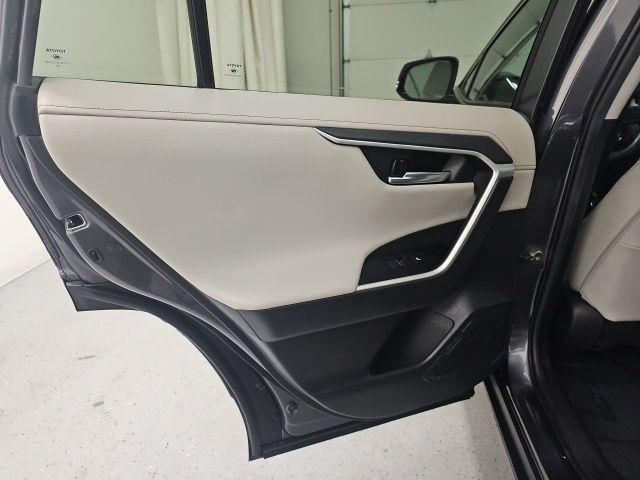 2021 Toyota RAV4 Limited - Photo 31
