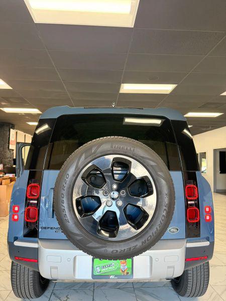 2020 Land Rover Defender 110 SE