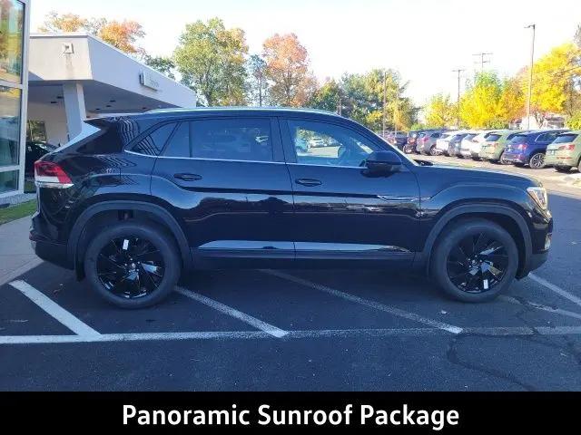 2026 Volkswagen Atlas Cross Sport SE with Technology