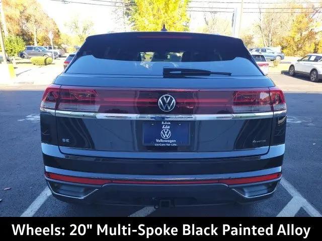 2026 Volkswagen Atlas Cross Sport SE with Technology