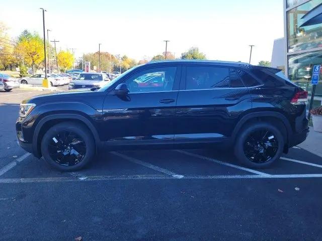 2026 Volkswagen Atlas Cross Sport SE with Technology