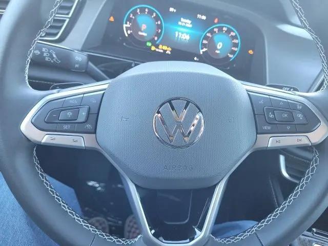 2026 Volkswagen Atlas Cross Sport SE with Technology