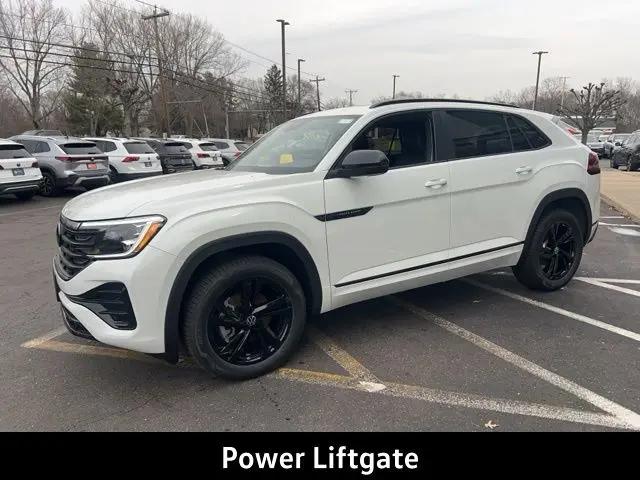 2026 Volkswagen Atlas Cross Sport SEL R-Line Black