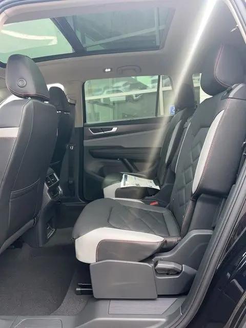 2026 Volkswagen Atlas Peak Edition