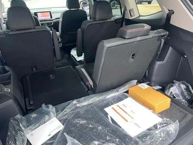 2026 Volkswagen Atlas Peak Edition