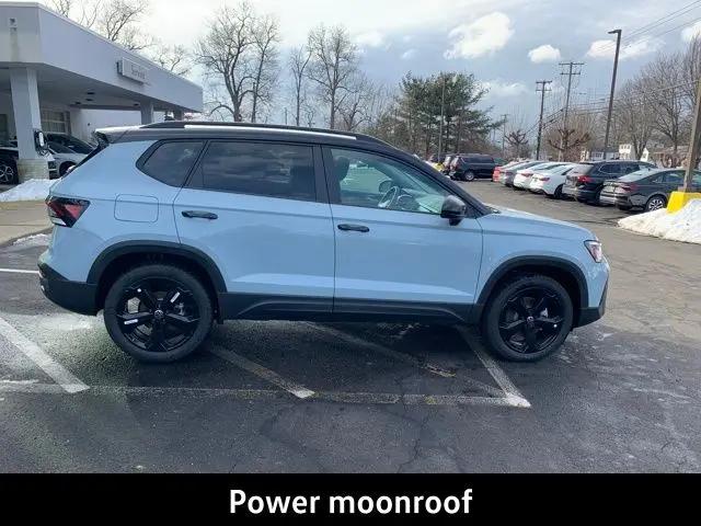 2026 Volkswagen Taos SE Black