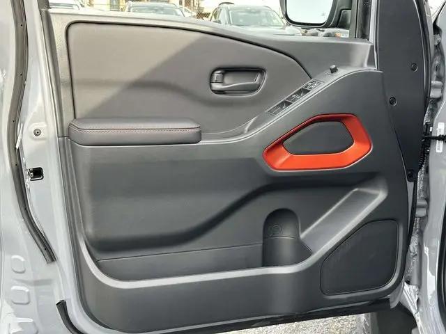2026 Nissan Frontier Crew Cab PRO-4X 4x4