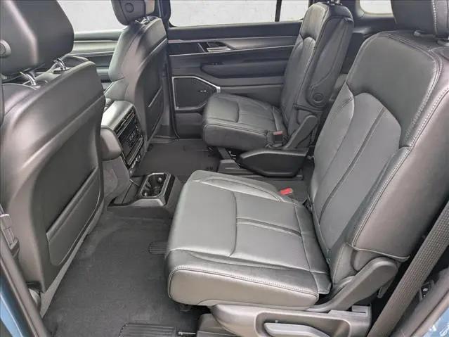 2026 Jeep Grand Wagoneer Limited Altitude 4x4