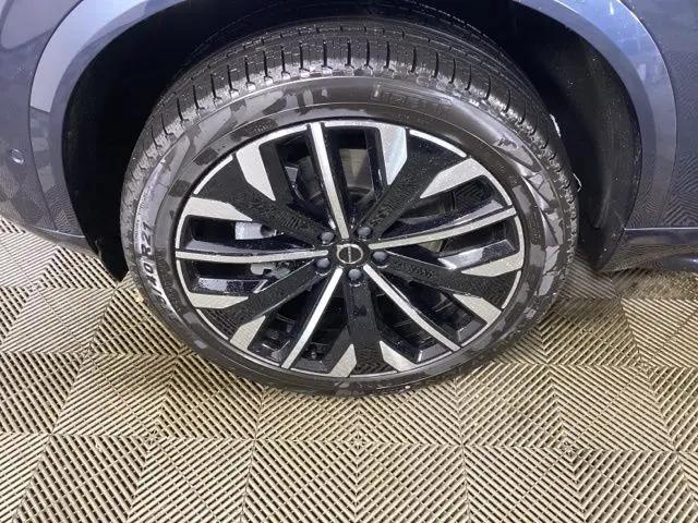 2026 Volvo XC90 Ultra, B6 AWD Gas (mild hybrid), Gasoline, Bright, 7 Seats