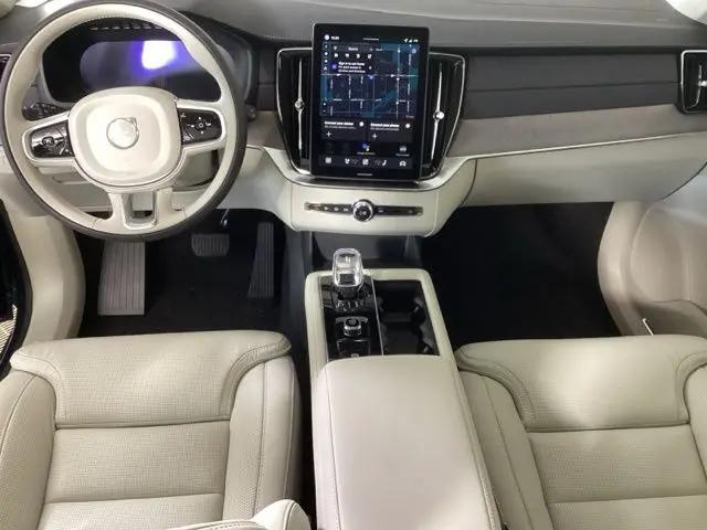 2026 Volvo XC90 Ultra, B6 AWD Gas (mild hybrid), Gasoline, Bright, 7 Seats