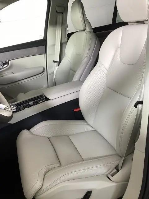2026 Volvo XC90 Ultra, B6 AWD Gas (mild hybrid), Gasoline, Bright, 7 Seats