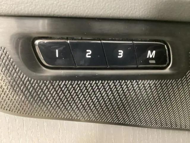 2026 Volvo XC90 Ultra, B6 AWD Gas (mild hybrid), Gasoline, Bright, 7 Seats