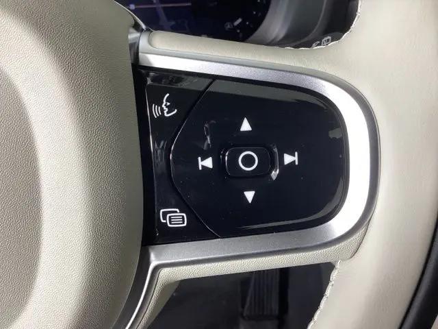 2026 Volvo XC90 Ultra, B6 AWD Gas (mild hybrid), Gasoline, Bright, 7 Seats