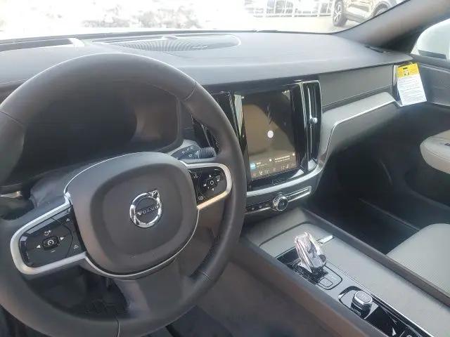 2026 Volvo V60 Cross Country Ultra, B5 AWD Gas (mild hybrid)