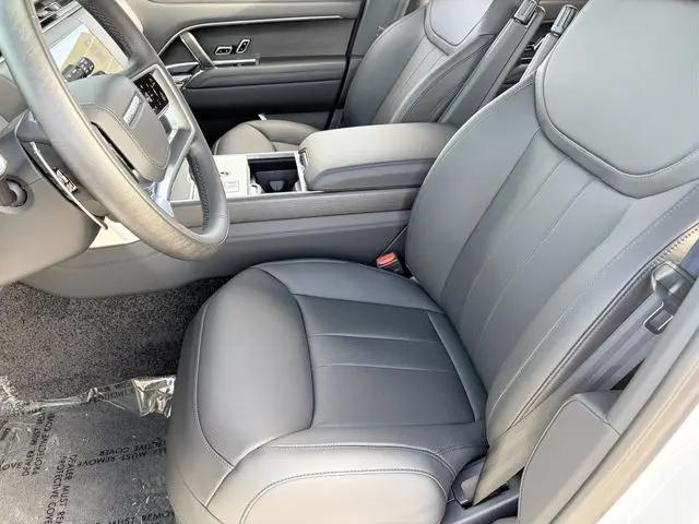 2026 Land Rover Range Rover P400 SE