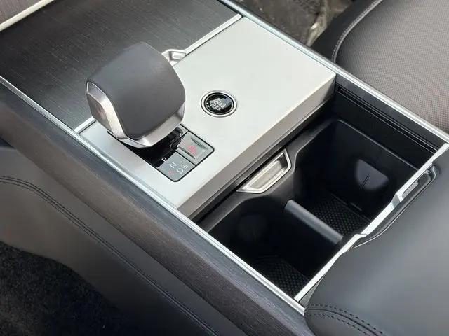 2026 Land Rover Range Rover P400 SE