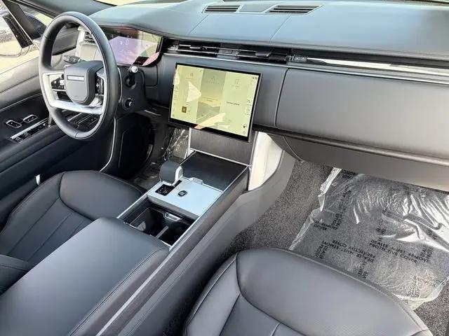 2026 Land Rover Range Rover P400 SE