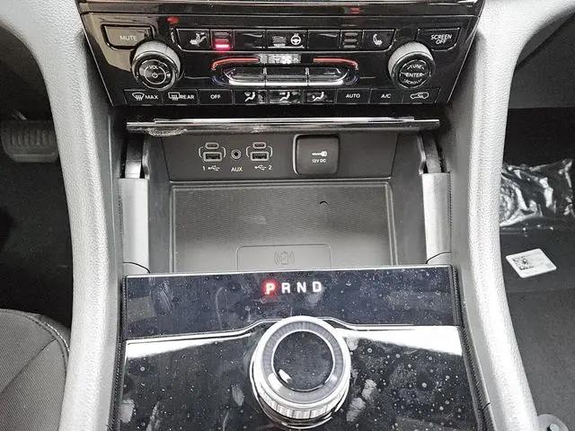 2026 Jeep Grand Cherokee L Altitude 4x4